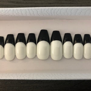 Schwarz-weiße französische Spitzen
