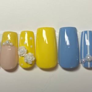 Blue and yellow Victorian press on nails