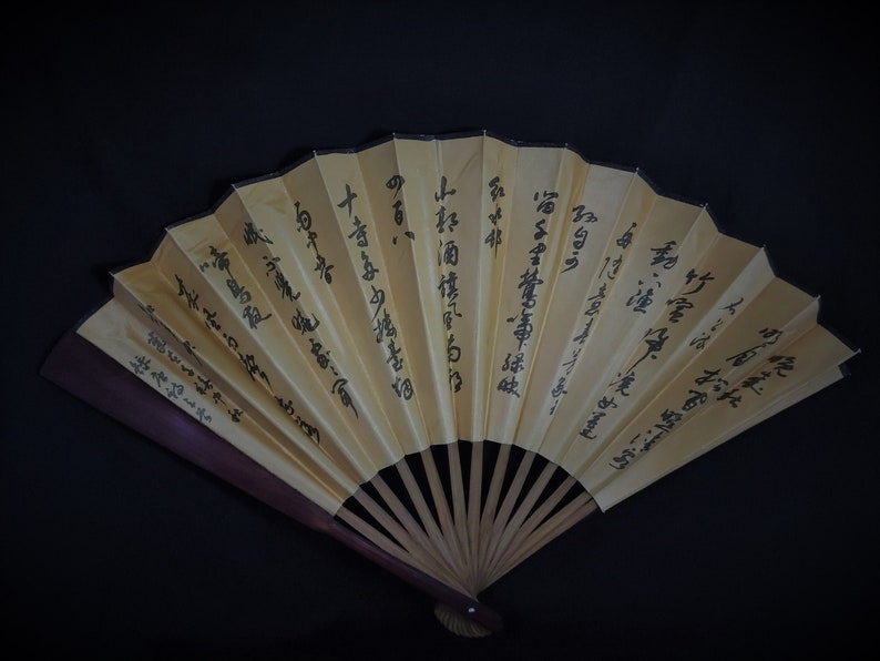 Elegant Vintage Chinese Bamboo Ribs Fabric Folding Hand Fan Eighteen Disciples of the Buddha Painting