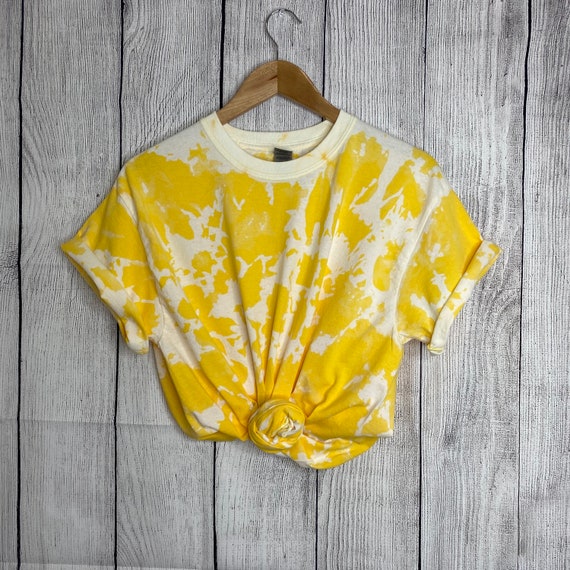tie dye on yellow shirt