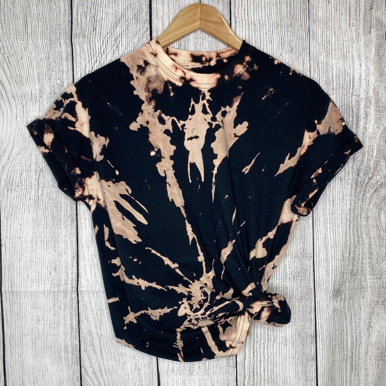 can you bleach a polyester shirt