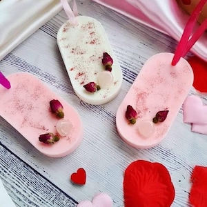 Perfumers for the environment, furniture, drawers, home decorations in natural soy wax and crystals. Wax Tablets - Amore