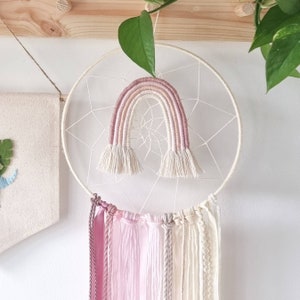 Regenbogen Traumfänger, Kinderzimmer Dekor, Geschenke für Mädchen, Schlafzimmer Dekor für Mädchen, Geburtstagsgeschenk für Kind, Ombre Wandkunst, Baby-Dusche-Geschenk