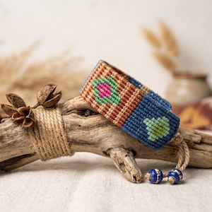 Makramee Manschette Geometrisch Tribal Personalisierbar | Aztekisch Boho Unisex Handgemacht | Made in Italy
