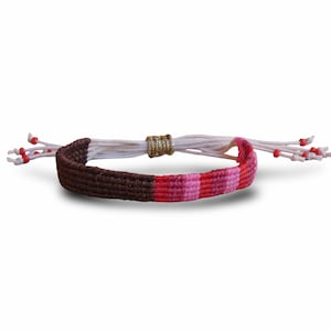 Adjustable macramé bracelet with pink beads miyuki  - Lightweight handmade boho jewelry