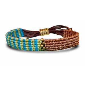 Adjustable macramé bead bracelet - Lightweight handmade boho jewelry