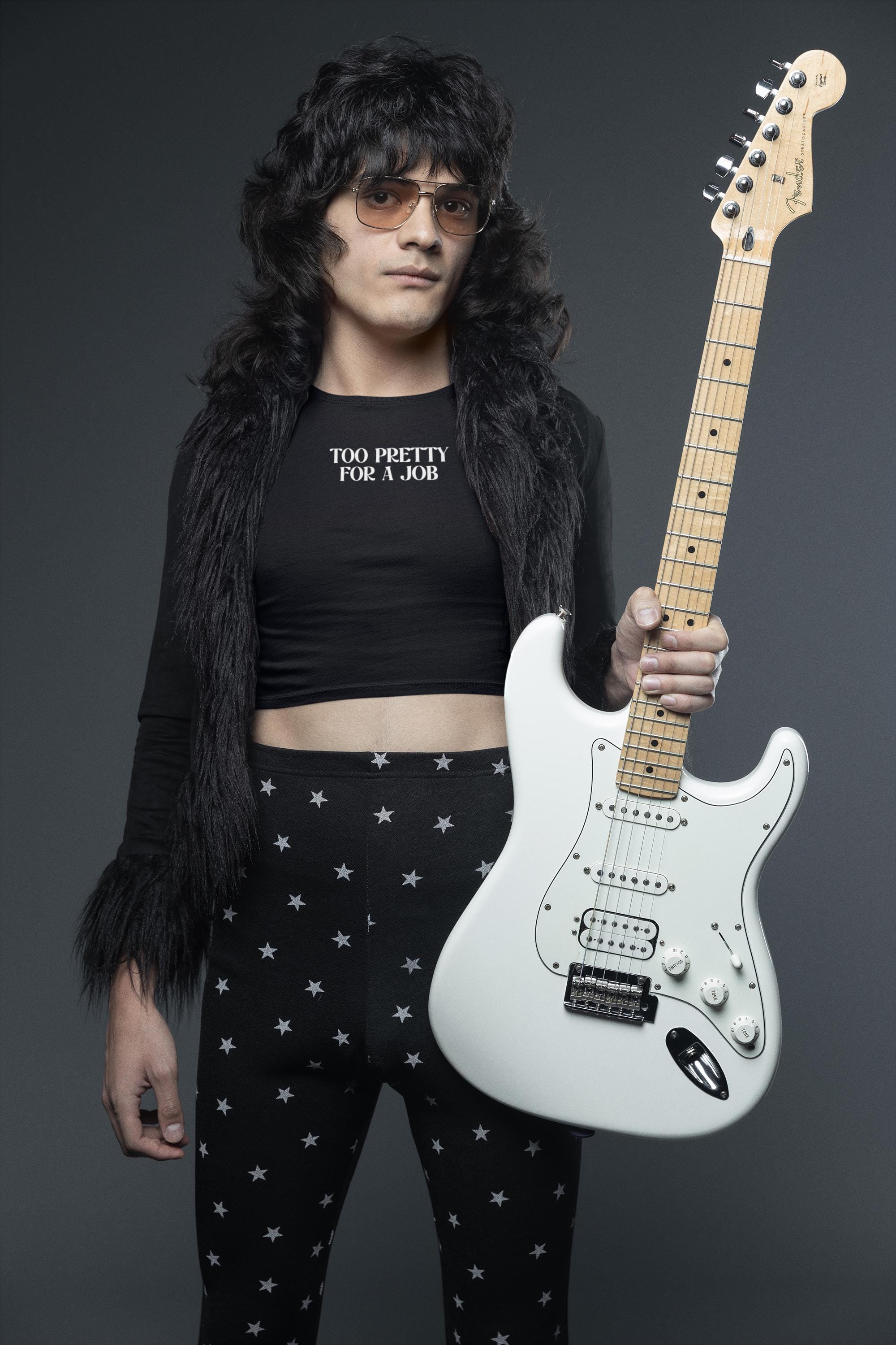 仕事には可愛すぎるストリートウェア、女性用トレンディで面白いクロップトップ、美的で生意気なシャツ、かわいいカジュアル衣装、彼女へのギフト、オリジナルデザイン  - Etsy 日本, image size:2000x3000