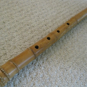 New 1.8 madake bamboo flute shakuhachi w. root end, standard shaku nature mouthpiece.. solid body. Great sounding. Zen pentatonic instrument