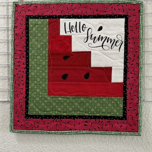 Hello Summer Wall Hanging