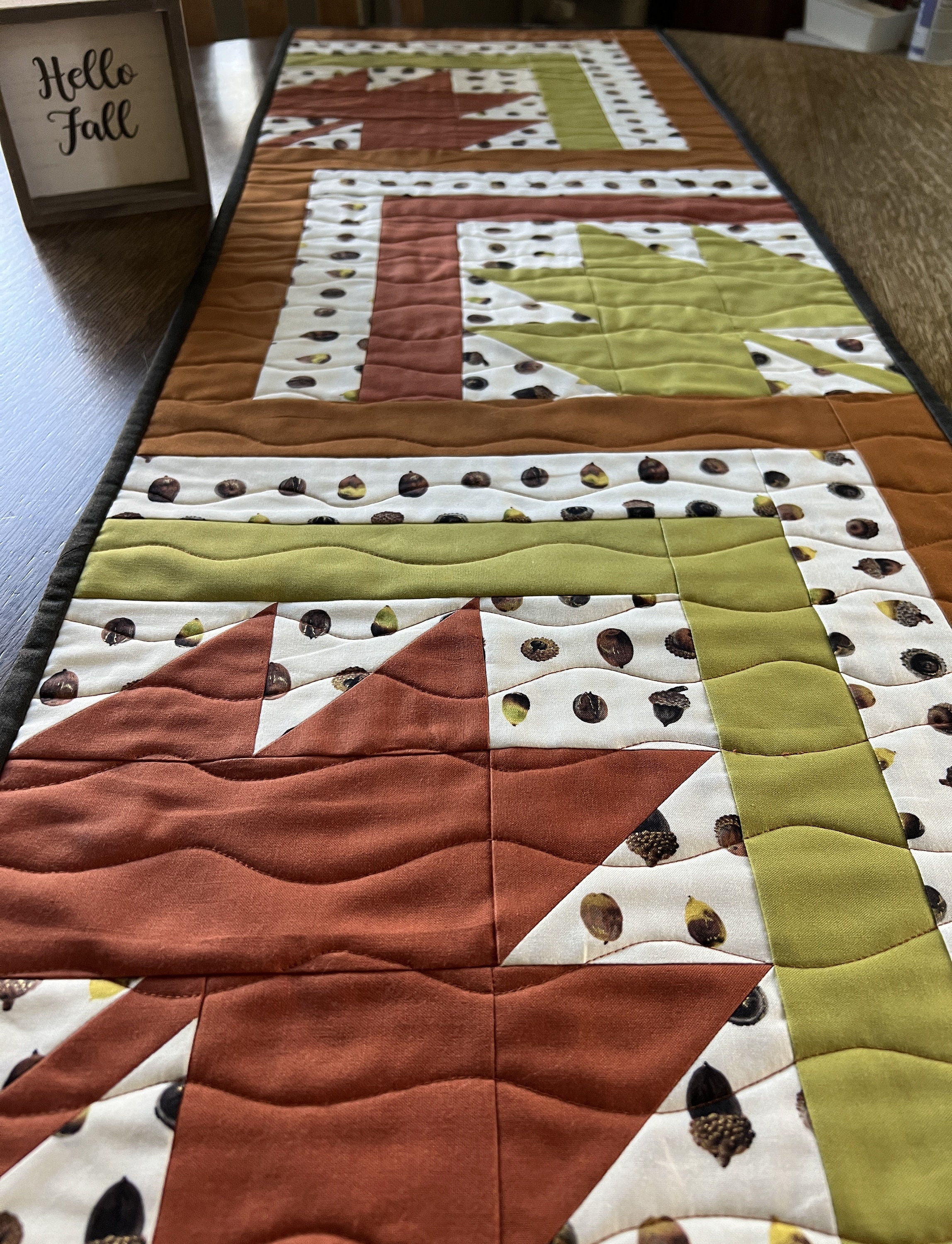 Quilted Fall Leaves Table Runner - Etsy