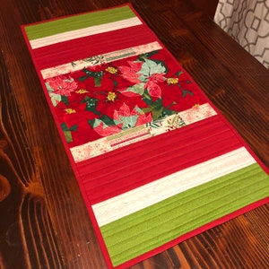 Quilted Elegant Christmas/Winter Poinsettia Snowflake Table Runner