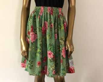 Jupe en tissu vintage recyclé - Grande fleur verte pour femme, faite main