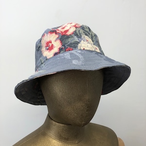 Sombrero de pescador S/M para adultos - Sombrero de verano sostenible hecho de tela reciclada - Floral vintage brillante - Accesorio ecológico y único