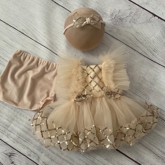 Newborn Baby Girl Lace Ruffles Dress Set lace Dress headband and Bloomer baby Girl Outfit Dress photoshoot Props Etsy UK