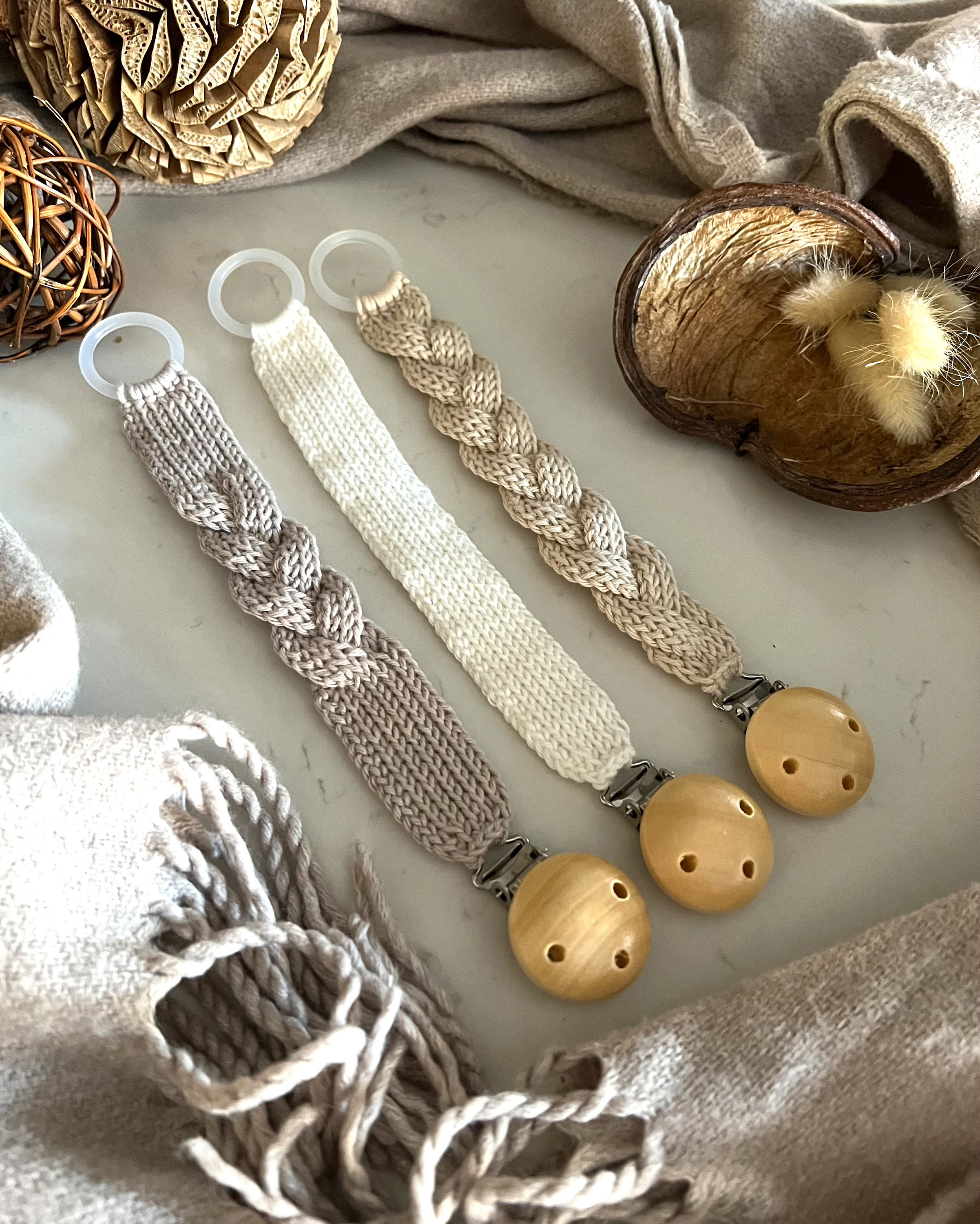 Crochet Bunny Pacifier Clip – SiLiBabe