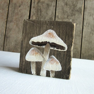 Peinture miniature sur bois Champignons sucrés Art original fait main de champignon, art de champignon vénéneux rustique minuscule de Cottagecore, peinture d'amant de champignon image 6