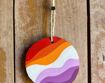Wavy Lesbian Flag Wood Slice Ornament Painting