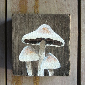 Peinture miniature sur bois Champignons sucrés Art original fait main de champignon, art de champignon vénéneux rustique minuscule de Cottagecore, peinture d'amant de champignon image 4