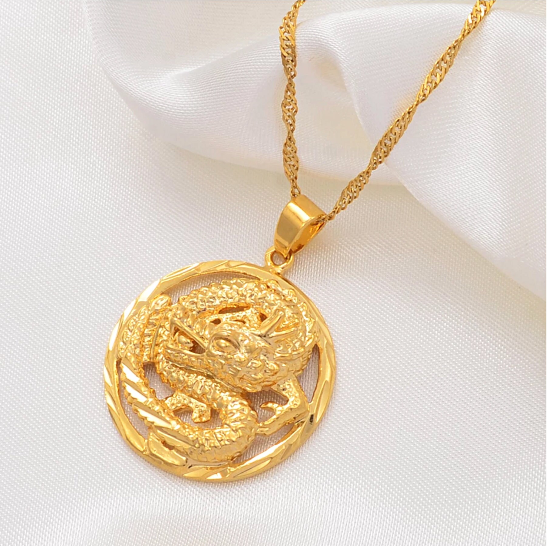 18K Gold-plated Dragon Auspicious Pendant Necklace / Charmed - Etsy