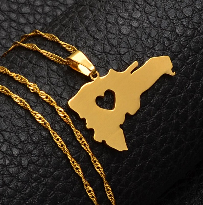 18K goldplated Dominican Republic map with heart necklace / Etsy