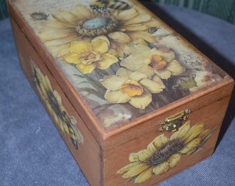 Bee Themed Keepsake Box