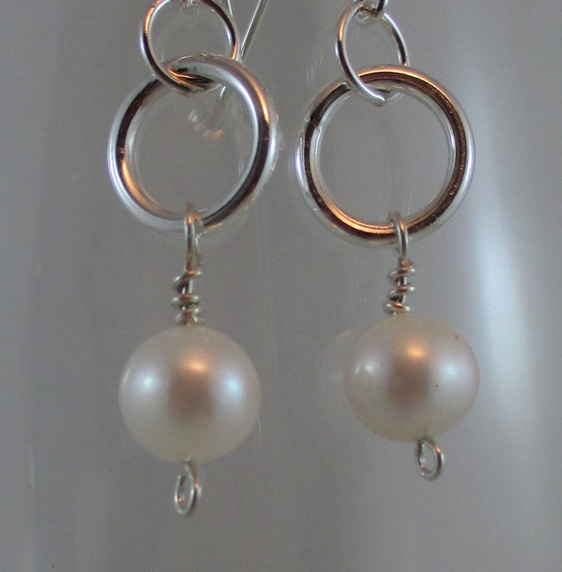 Hoop /& Pearl Drop Earring