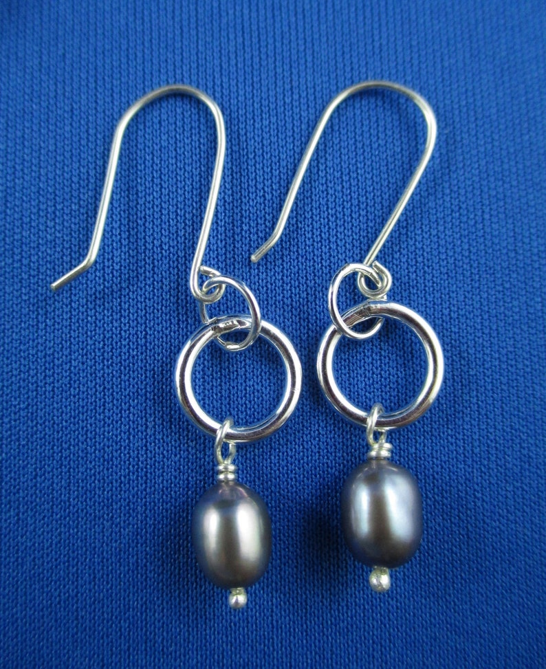 Hoop /& Pearl Drop Earring