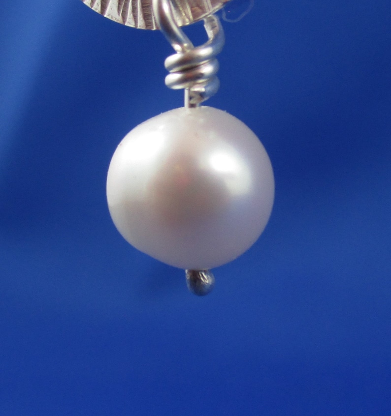 Hoop /& Pearl Drop Earring