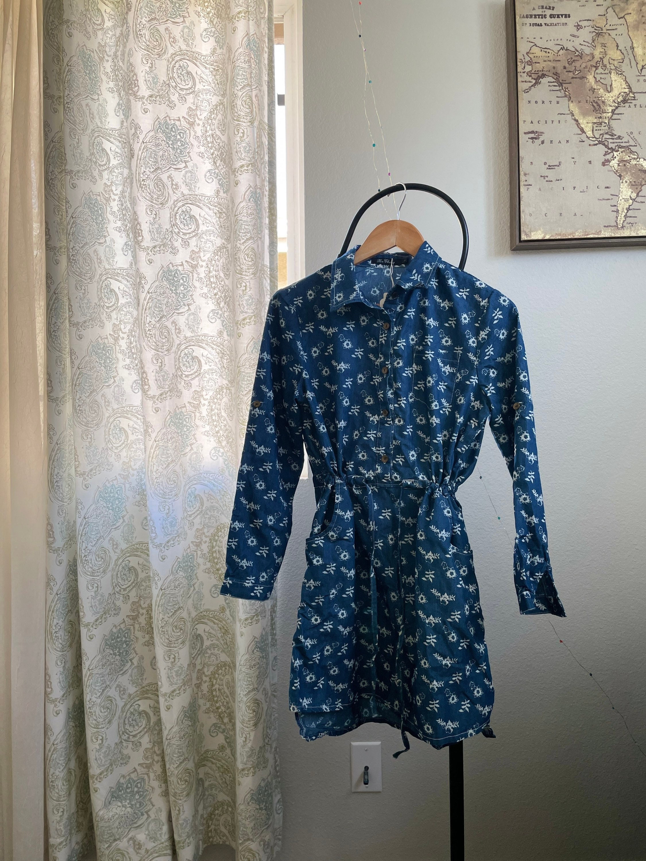Abiti floreali da donna, abiti blu, abito con bottoni, abiti da donna, abito primaverile, abito floreale