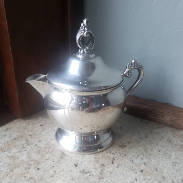 Pilgrim Sterling Silber Creamer mit Deckel
