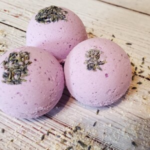 Lavender Essential Oil Bath Bomb 3 Pack Gift Set, Detoxifying, Epsom Salt Bath Bomb