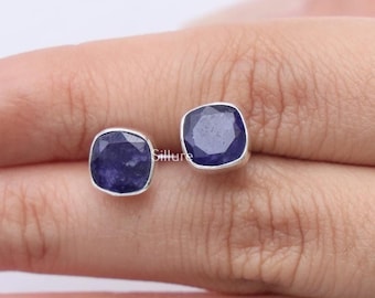Puces d'oreilles en saphir bleu - Puces d'oreilles en argent sterling 925 - Puces de pierres précieuses à facettes - Bijoux pour femme - Puces d'oreilles hippie - Cadeau d'anniversaire pour elle
