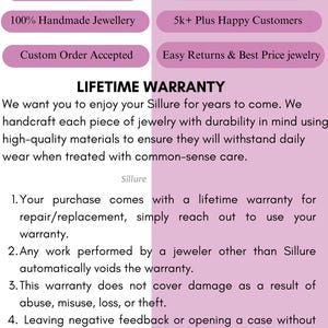 以下が含まれることがあります： 薄いピンク色の背景に「Sillure」、「WHY CHOOSE US?」、「LIFETIME WARRANTY」というテキストが記載された情報グラフィック。925 Sterling Silver、100% Natural Gemstones、100% Handmade Jewelleryなどの特徴と保証条件が記載されています。