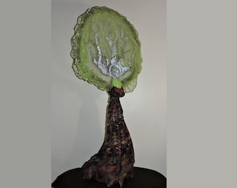 Tree sculpture, women's sculpture, Forest Ve