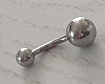 Bauchnabel Piercing / Belly Button /  Körper Piercing