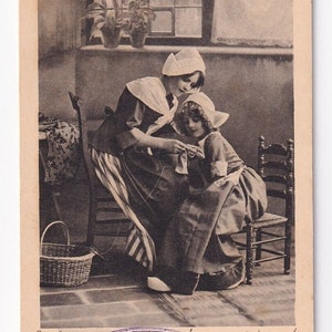 Mutter und Tochter (Grete Reinwald & Wally), Schweizer Vintage-Postkarte, Reklame für Cacaofer, 1931