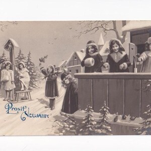 Mädchen mit Mützen im Schnee, antike deutsche Postkarte, versendet
