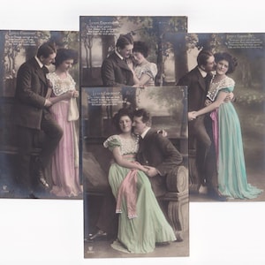 Ensemble de cartes postales anciennes : Femme (Wally) et homme sur un banc