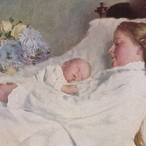 Emil Östermann: Mutter und Baby in einem Bett schlafend, antike dänische Postkarte, um 1910