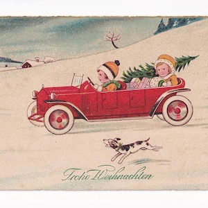 Kinder im Auto mit rennendem Hund, deutsche Vintage-Postkarte