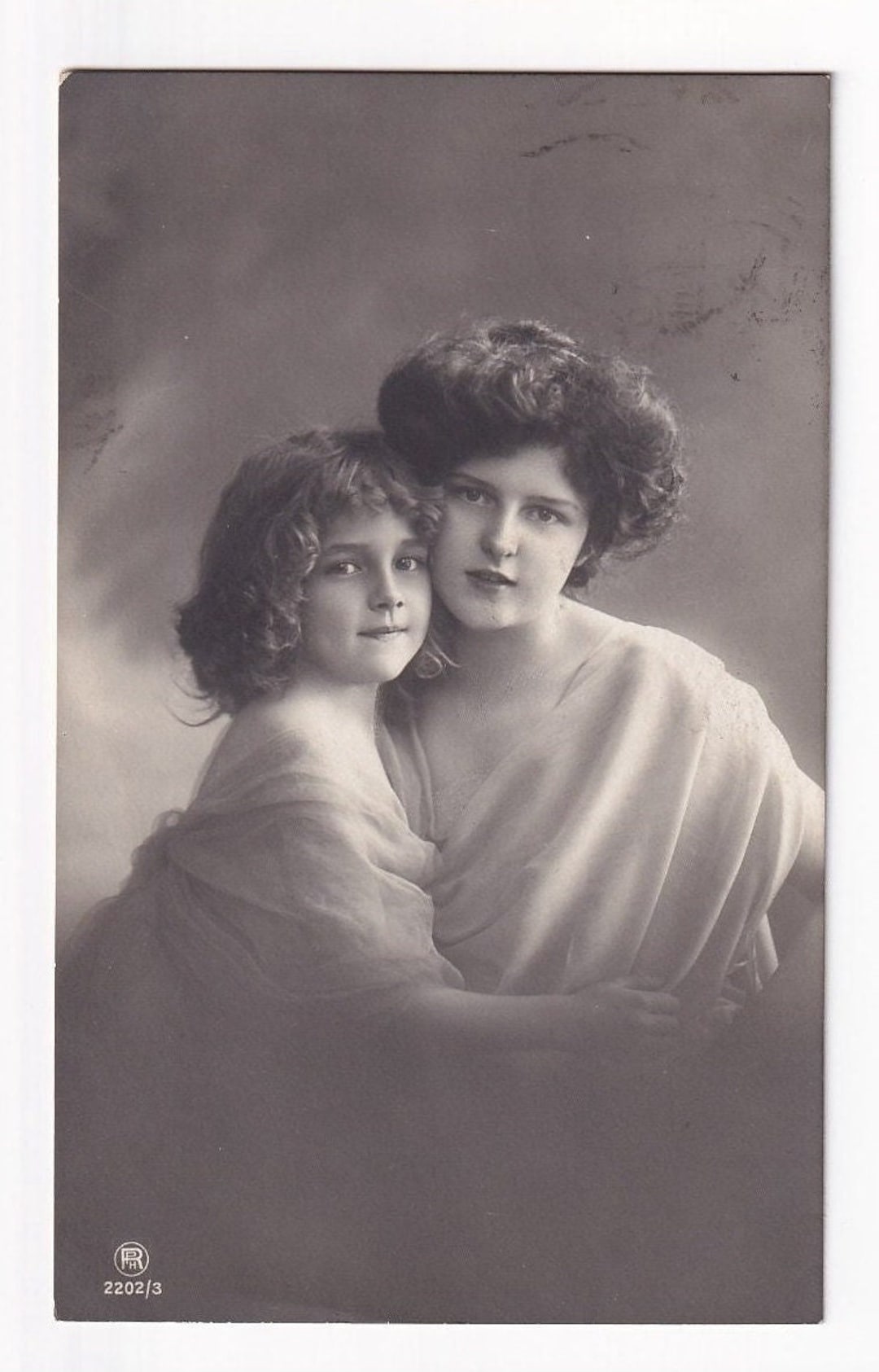 Waillykw Mother and Daughter wally and Grete Reinwald, Antique Postcard From ...