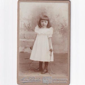 Meisje met springtouw, Duitse bezoekfoto (Hermann Schröder, Bremerhaven)
