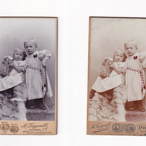 Keuze uit: Kinderen met knuffelkat en tennisracket, Duitse bezoekfoto (Max Taggesell, Dresden), na 1896