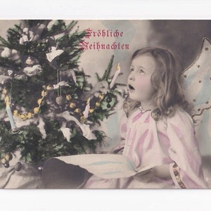 Singender Engel am Weihnachtsbaum, antike deutsche Postkarte,  Fotografie, 1905