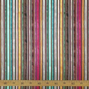 Puede incluir: Tela rayada multicolor con una variedad de colores que incluyen marr&oacute;n, rosa, amarillo, azul verdoso y gris. La tela se mide con una regla en pulgadas.