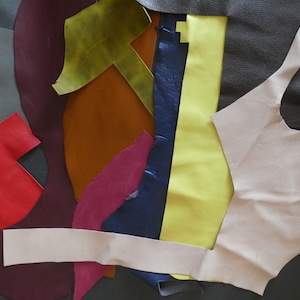 One Pound of Assorted Color Leather Scraps, Mixed Colours Scrap bag - remnants rainbow, various sizes and colors