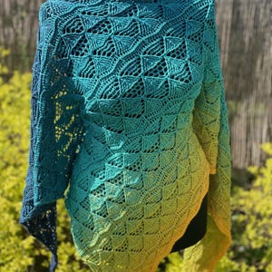 Patrón de crochet, patrón de triángulo, digital, patrón gráfico, chal de crochet, triángulo asimétrico, patrón de chal, patrón asimétrico, Trilly