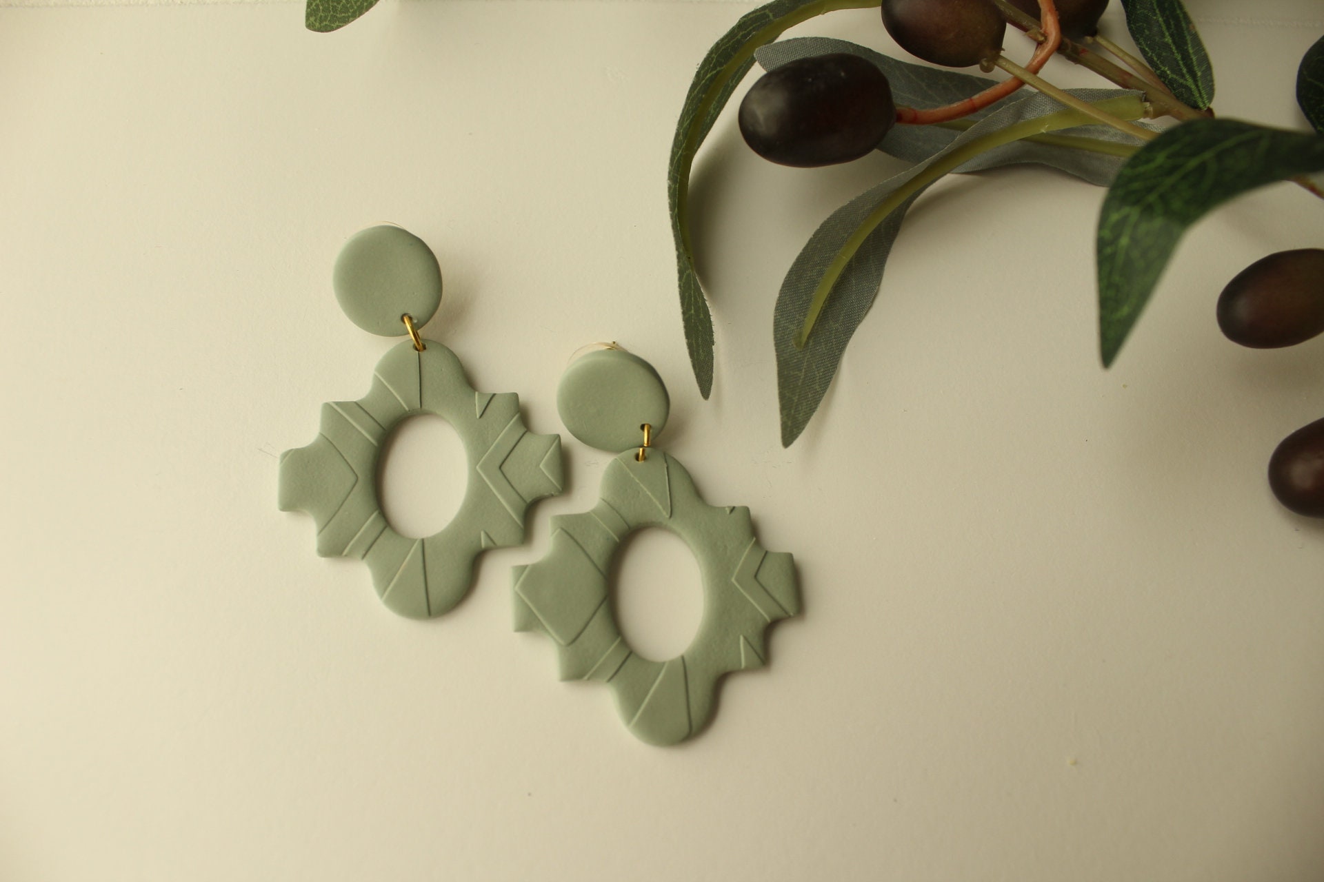 Terra Resin and Sparkle Earring in Sage