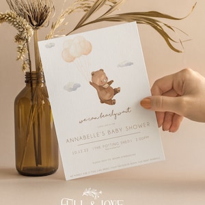 Invitations personnalisées de baby shower | Ours en peluche | nous pouvons attendre très longtemps | Bois | Non sexiste | Jeux de baby shower | Saupoudrer | T101