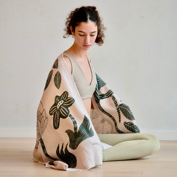 Muslin shawl, original illustration, eco friendly, digital print, muslin blanket, breathable, vacation wrap, yoga blanket, organic cotton
